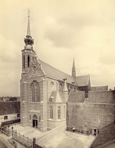 122931 Gezicht op de St.-Catharinakerk (Lange Nieuwstraat 36) te Utrecht, uit het zuidwesten.